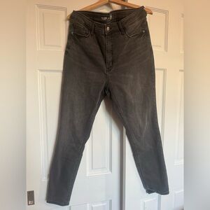 Old Navy Rockstar Skinny Jeans Size 16
